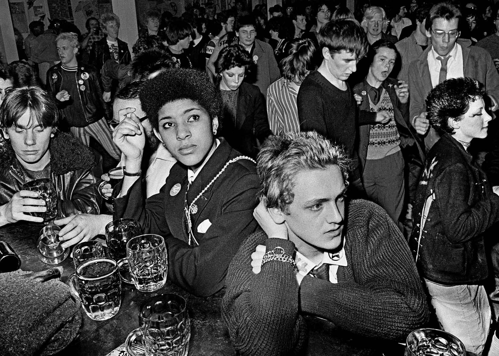 Syd Shelton — Crowds 1977-1981