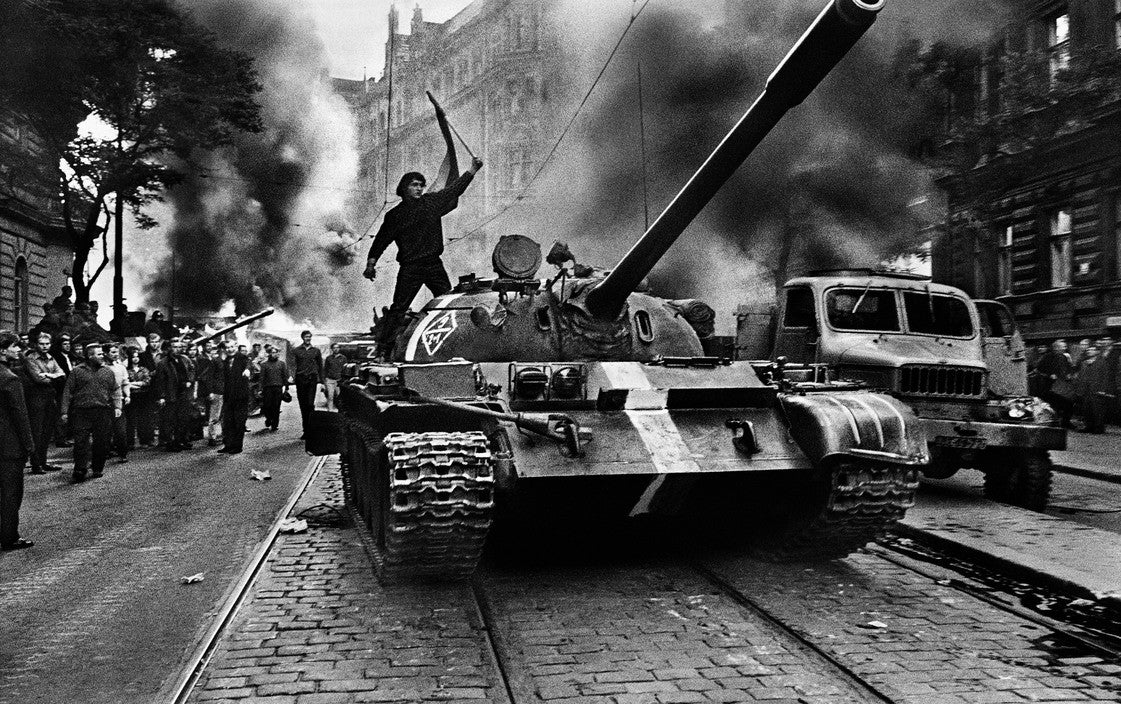 Josef Koudelka — Invasion Prague 68