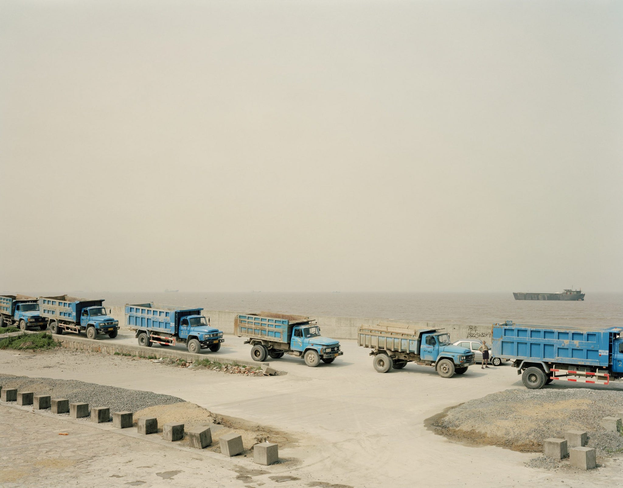 Nadav Kander — Yangtze – The Long River