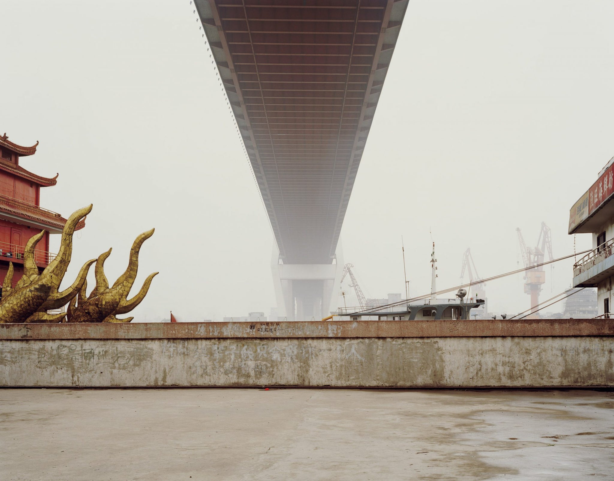 Nadav Kander — Yangtze – The Long River