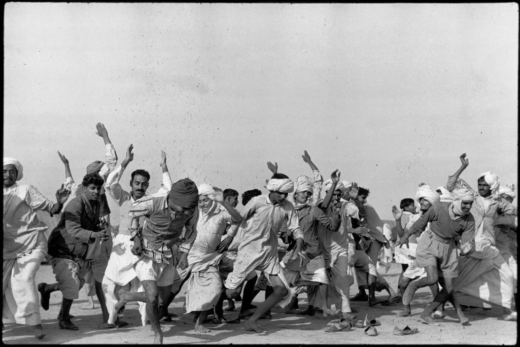 Henri Cartier-Bresson — Images à la Sauvette